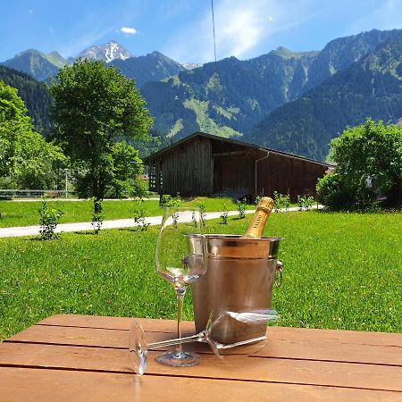 Landhaus Dornau Apartments Mayrhofen Exterior foto